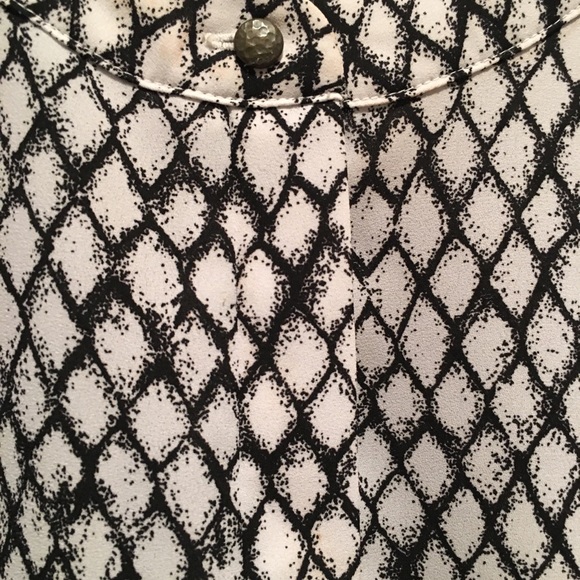 Maurices short sleeve xxl top - Picture 5 of 5